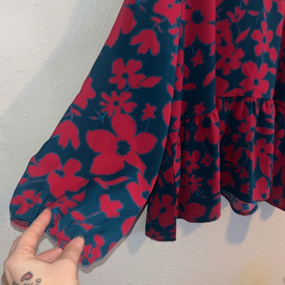 Babydoll Peplum Floral Top - Picture 3 of 6